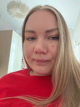 Snapshot of LianaCruz__ chatting on 04/01/26, 11:33 LianaCruz online show from 04/01/26, 11:33