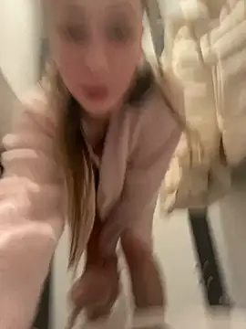 Lia  Love online show from 12/25/24, 02:56