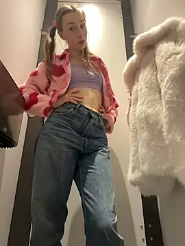 Lia  Love online show from 01/09/25, 04:17