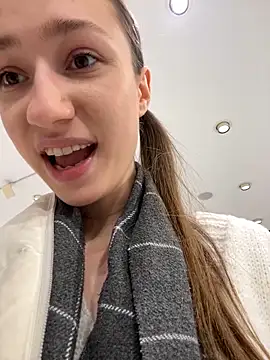 Lia  Love online show from 02/17/25, 01:10