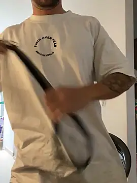 Snapshot of MrSoulMommy chatting on 12/04/24, 12:25 MrSoulMommy online show from 12/04/24, 12:25