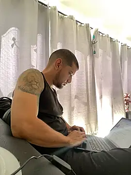 Snapshot of MrSoulMommy chatting on 12/05/24, 03:06 MrSoulMommy online show from 12/05/24, 03:06