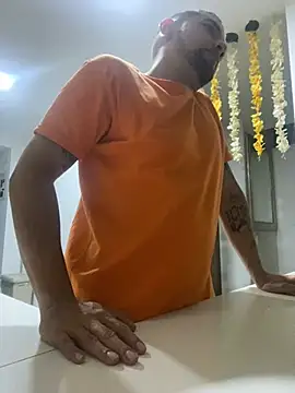 Snapshot of MrSoulMommy chatting on 12/16/24, 10:18 MrSoulMommy online show from 12/16/24, 10:18