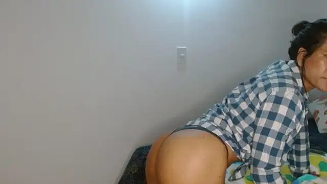 Vanessa Aniston online show from 09/29/25, 11:37