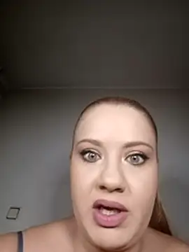 angelcurvy online show from 11/07/25, 06:08