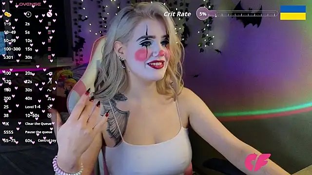 RedVelveten online show from 10/31/25, 07:53