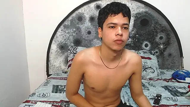 Snapshot of Gary-and-kathy chatting on 03/08/25, 12:09 Gary-and-kathy online show from 03/08/25, 12:09