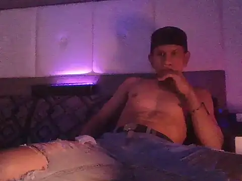 Snapshot of oiram27 chatting on 12/04/25, 08:50 oiram27 online show from 12/04/25, 08:50