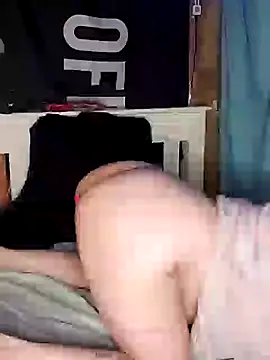 Snapshot of angel_star420864 chatting on 02/07/25, 04:27 angel star420864 online show from 02/07/25, 04:27