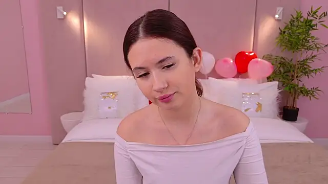 milaleoneli online show from 02/15/25, 12:33