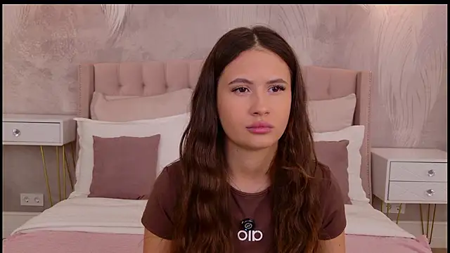 milaleoneli online show from 02/24/26, 02:59