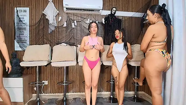 Snapshot of Baby3hot chatting on 10/24/25, 11:12 Baby3hot online show from 10/24/25, 11:12