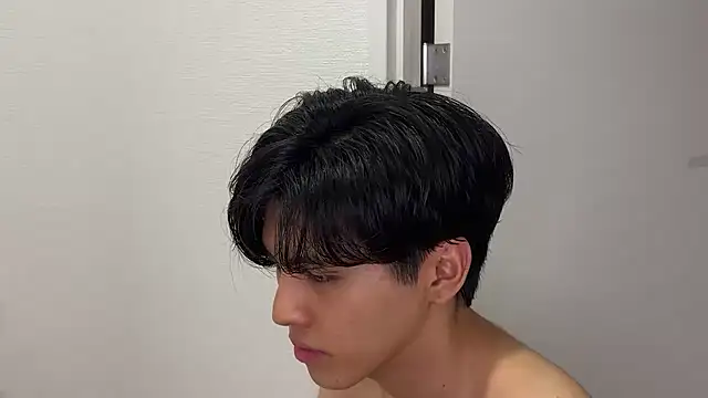 Snapshot of Lio_kun chatting on 09/20/25, 03:57 Lio kun online show from 09/20/25, 03:57