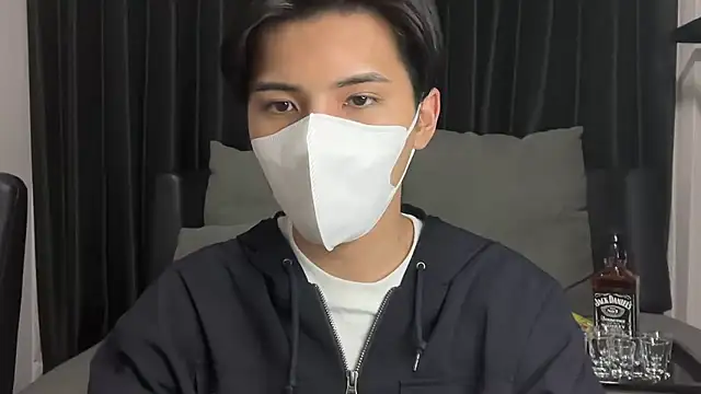 Lio kun online show from 04/18/26, 01:04