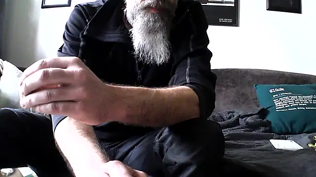 Snapshot of Kingsscepter chatting on 01/23/25, 11:48 Kingsscepter online show from 01/23/25, 11:48