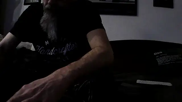 Snapshot of Kingsscepter chatting on 01/23/25, 06:24 Kingsscepter online show from 01/23/25, 06:24