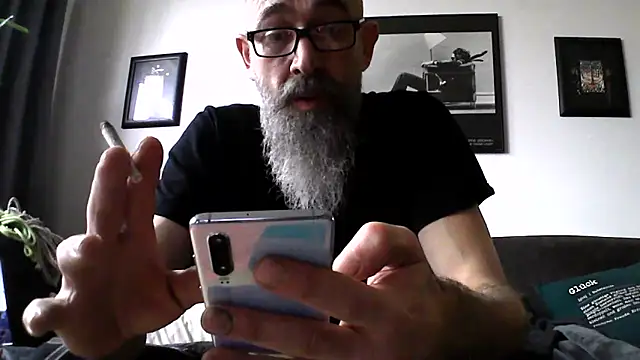 Snapshot of Kingsscepter chatting on 01/25/25, 10:19 Kingsscepter online show from 01/25/25, 10:19