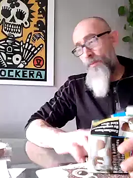 Snapshot of Kingsscepter chatting on 01/28/25, 02:31 Kingsscepter online show from 01/28/25, 02:31