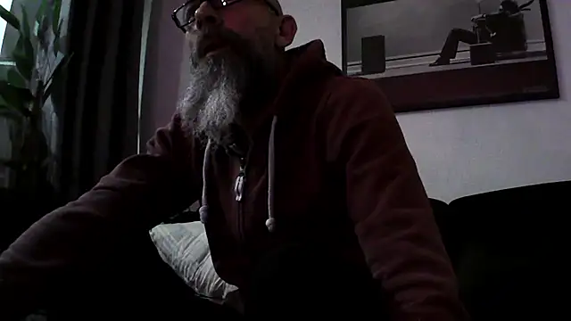 Snapshot of Kingsscepter chatting on 01/28/25, 09:19 Kingsscepter online show from 01/28/25, 09:19