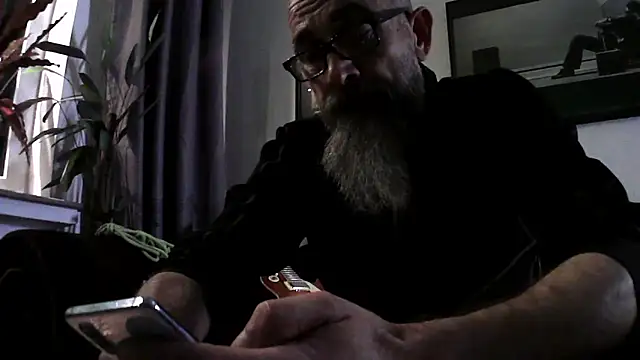 Snapshot of Kingsscepter chatting on 01/31/25, 06:14 Kingsscepter online show from 01/31/25, 06:14