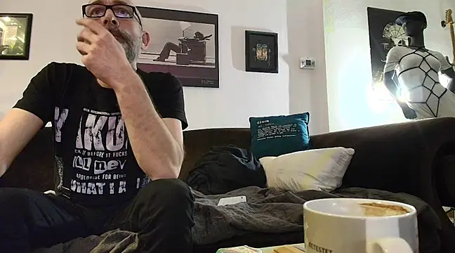 Snapshot of Kingsscepter chatting on 02/06/25, 10:43 Kingsscepter online show from 02/06/25, 10:43