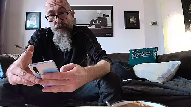 Snapshot of Kingsscepter chatting on 02/07/25, 02:47 Kingsscepter online show from 02/07/25, 02:47