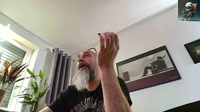 Snapshot of Kingsscepter chatting on 02/09/25, 08:45 Kingsscepter online show from 02/09/25, 08:45