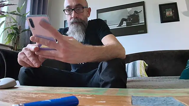 Snapshot of Kingsscepter chatting on 02/11/25, 02:46 Kingsscepter online show from 02/11/25, 02:46