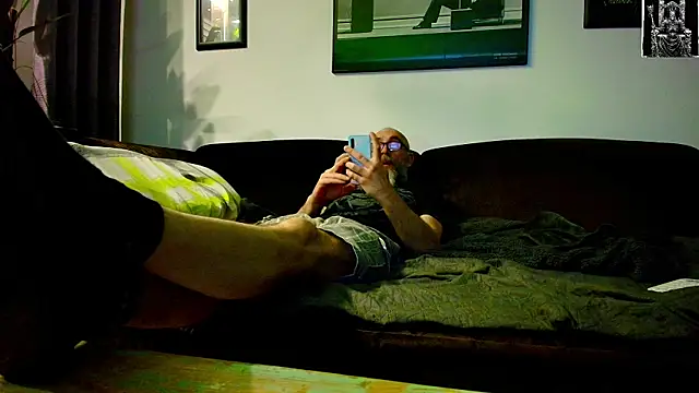 Snapshot of Kingsscepter chatting on 03/03/25, 10:31 Kingsscepter online show from 03/03/25, 10:31