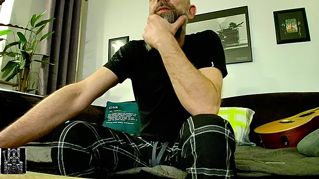 Snapshot of Kingsscepter chatting on 03/05/25, 06:34 Kingsscepter online show from 03/05/25, 06:34