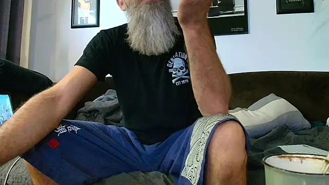 Snapshot of Kingsscepter chatting on 10/25/25, 09:39 Kingsscepter online show from 10/25/25, 09:39