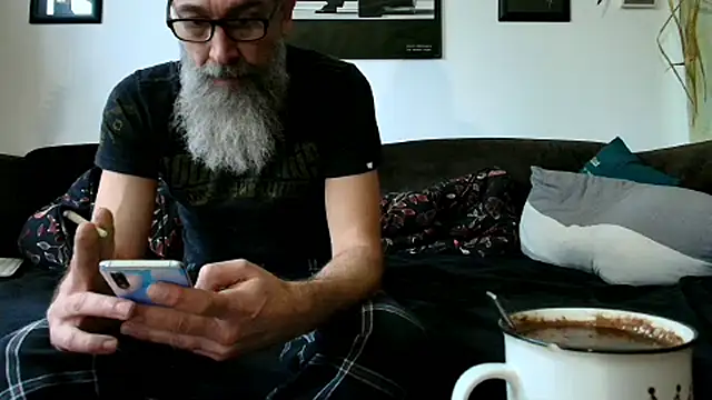 Snapshot of Kingsscepter chatting on 11/15/25, 03:08 Kingsscepter online show from 11/15/25, 03:08