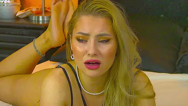MisshaNight online show from 06/02/26, 04:14