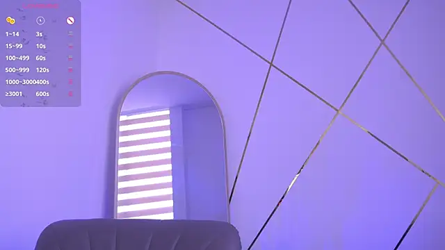 b3llaspringg online show from 10/17/25, 10:01