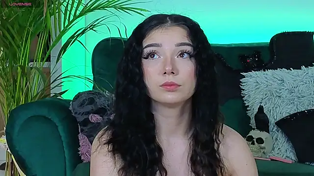 AveryWillow online show from 10/23/25, 03:28