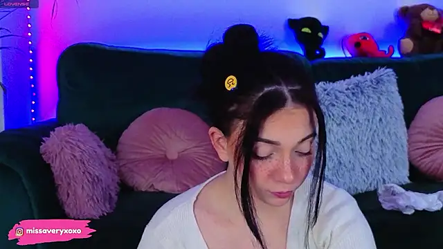 AveryWillow online show from 03/20/26, 11:53