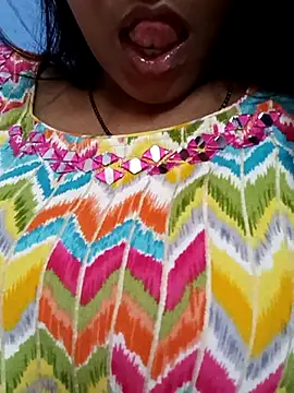 Snapshot of Sanjana-Mehar chatting on 10/15/25, 09:31 Sanjana-Mehar online show from 10/15/25, 09:31