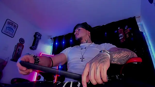 the beast master  online show from 11/21/25, 10:19