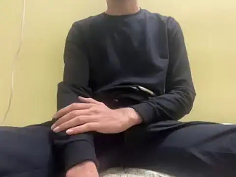 Snapshot of rahul_4u chatting on 12/17/24, 07:37 rahul 4u online show from 12/17/24, 07:37