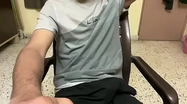 Snapshot of rahul_4u chatting on 02/26/25, 01:08 rahul 4u online show from 02/26/25, 01:08