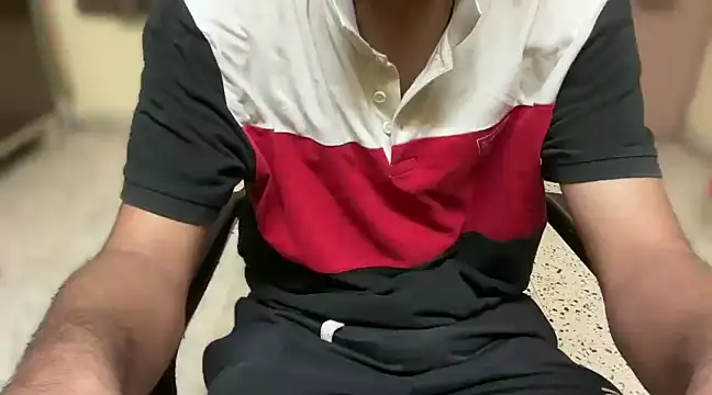 Snapshot of rahul_4u chatting on 03/10/25, 04:03 rahul 4u online show from 03/10/25, 04:03