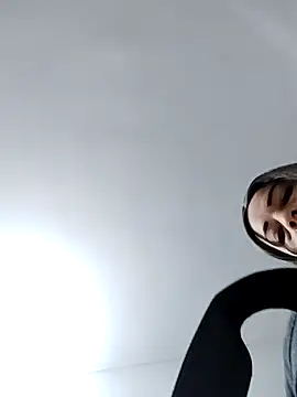 Snapshot of _Prinscarlet_ chatting on 12/08/24, 03:21 Prinscarlet online show from 12/08/24, 03:21