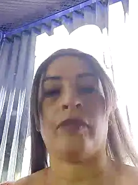 Snapshot of _Prinscarlet_ chatting on 12/24/24, 01:16 Prinscarlet online show from 12/24/24, 01:16