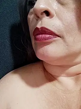 Snapshot of _Prinscarlet_ chatting on 03/13/25, 10:54 Prinscarlet online show from 03/13/25, 10:54