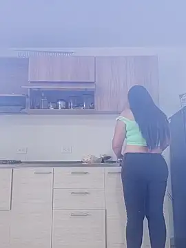 Snapshot of _Prinscarlet_ chatting on 09/15/25, 04:29 Prinscarlet online show from 09/15/25, 04:29