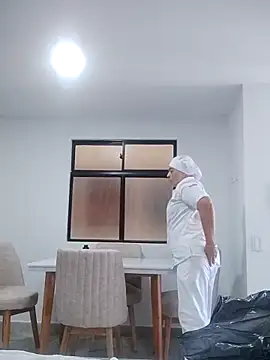 Snapshot of _Prinscarlet_ chatting on 10/05/25, 05:00 Prinscarlet online show from 10/05/25, 05:00