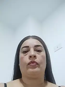 Snapshot of _Prinscarlet_ chatting on 10/16/25, 04:02 Prinscarlet online show from 10/16/25, 04:02