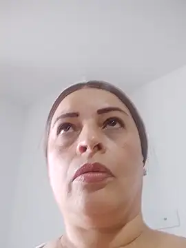 Snapshot of _Prinscarlet_ chatting on 11/26/25, 06:42 Prinscarlet online show from 11/26/25, 06:42