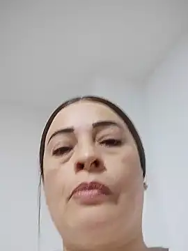 Snapshot of _Prinscarlet_ chatting on 12/04/25, 09:56 Prinscarlet online show from 12/04/25, 09:56