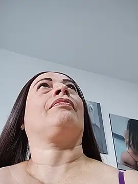 Snapshot of _Prinscarlet_ chatting on 12/13/25, 10:04 Prinscarlet online show from 12/13/25, 10:04